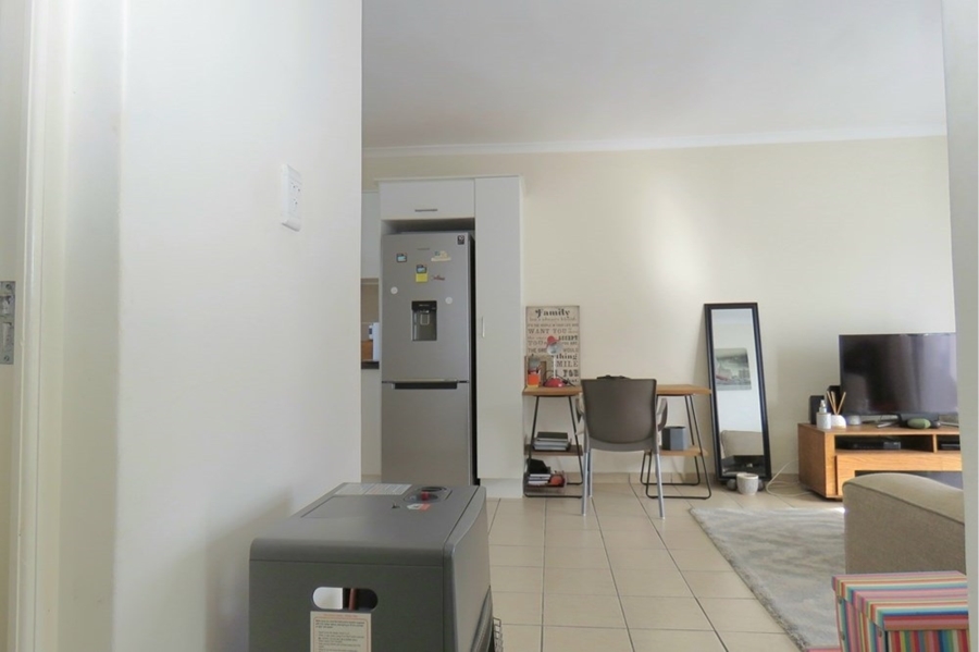 To Let 2 Bedroom Property for Rent in Parklands Western Cape